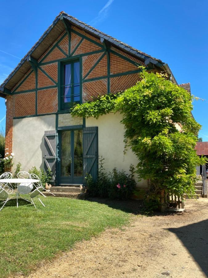 Cottages De Chateau De Vaux Yvré-lʼÉvêque Exteriér fotografie